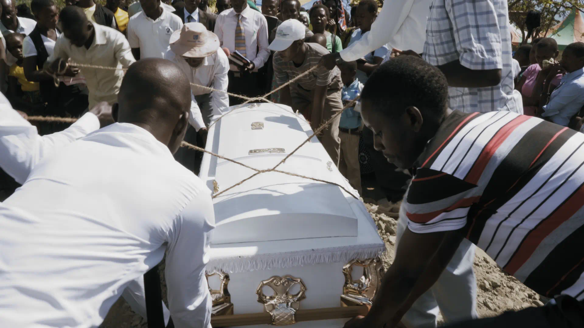 Funeral of a young woman in an island of the Lake Victoria